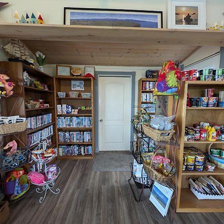Juan De Fuca Waterfront Hotel & Cottages スクイム エクステリア 写真