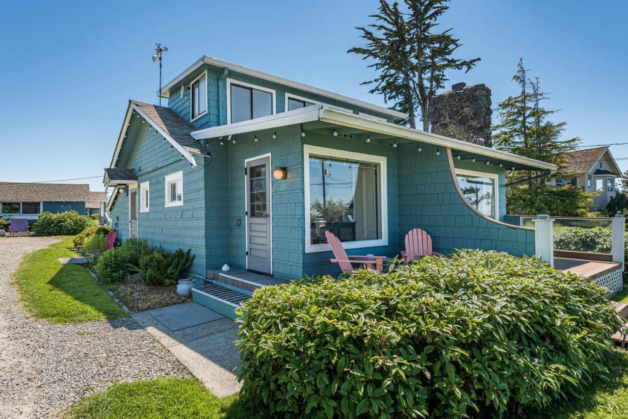 Juan De Fuca Waterfront Hotel & Cottages スクイム エクステリア 写真