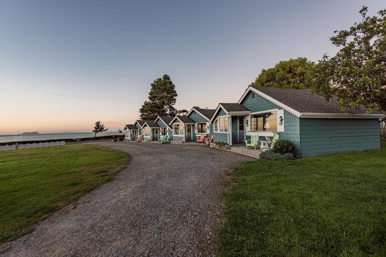 Juan De Fuca Waterfront Hotel & Cottages スクイム エクステリア 写真