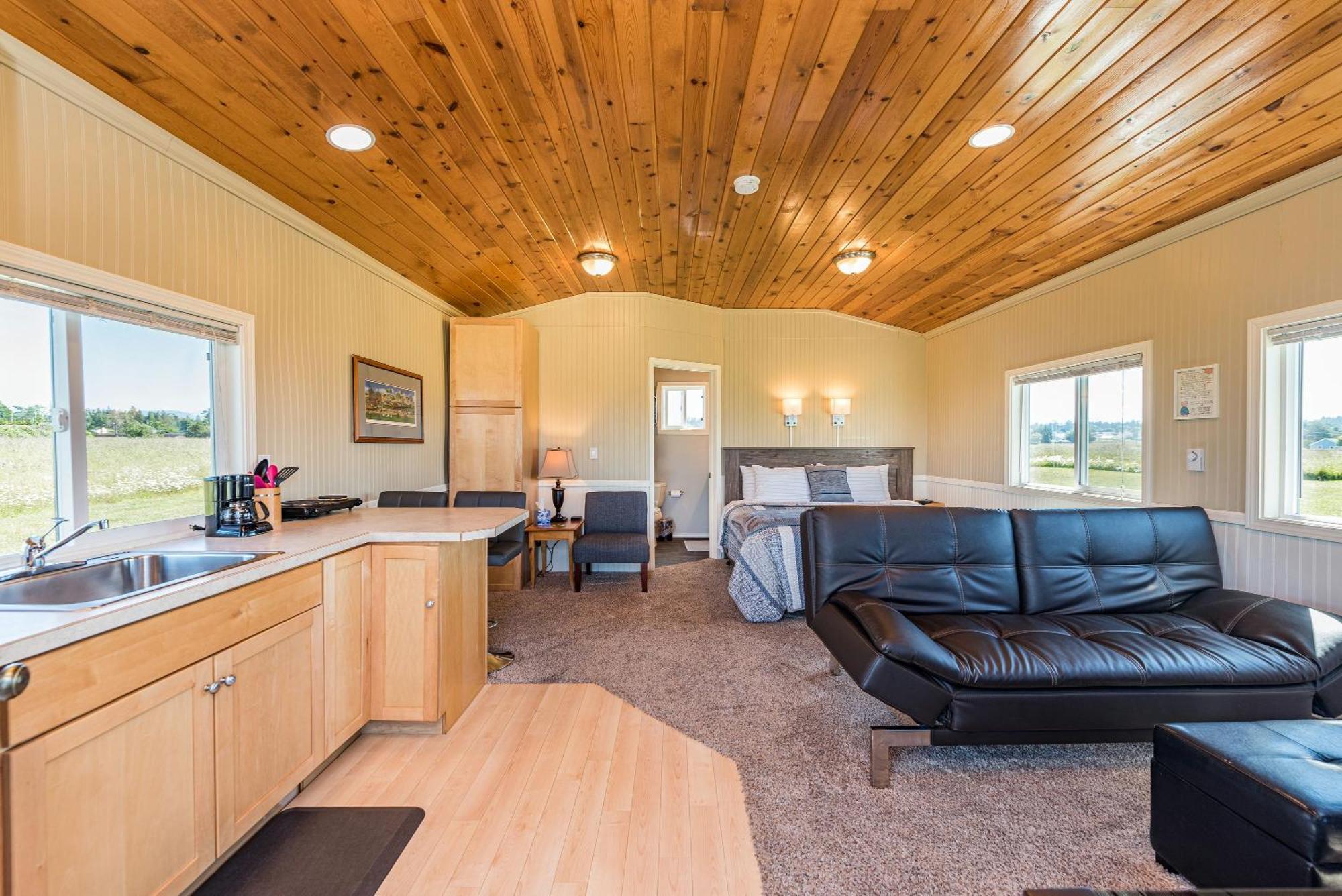 Juan De Fuca Waterfront Hotel & Cottages スクイム エクステリア 写真