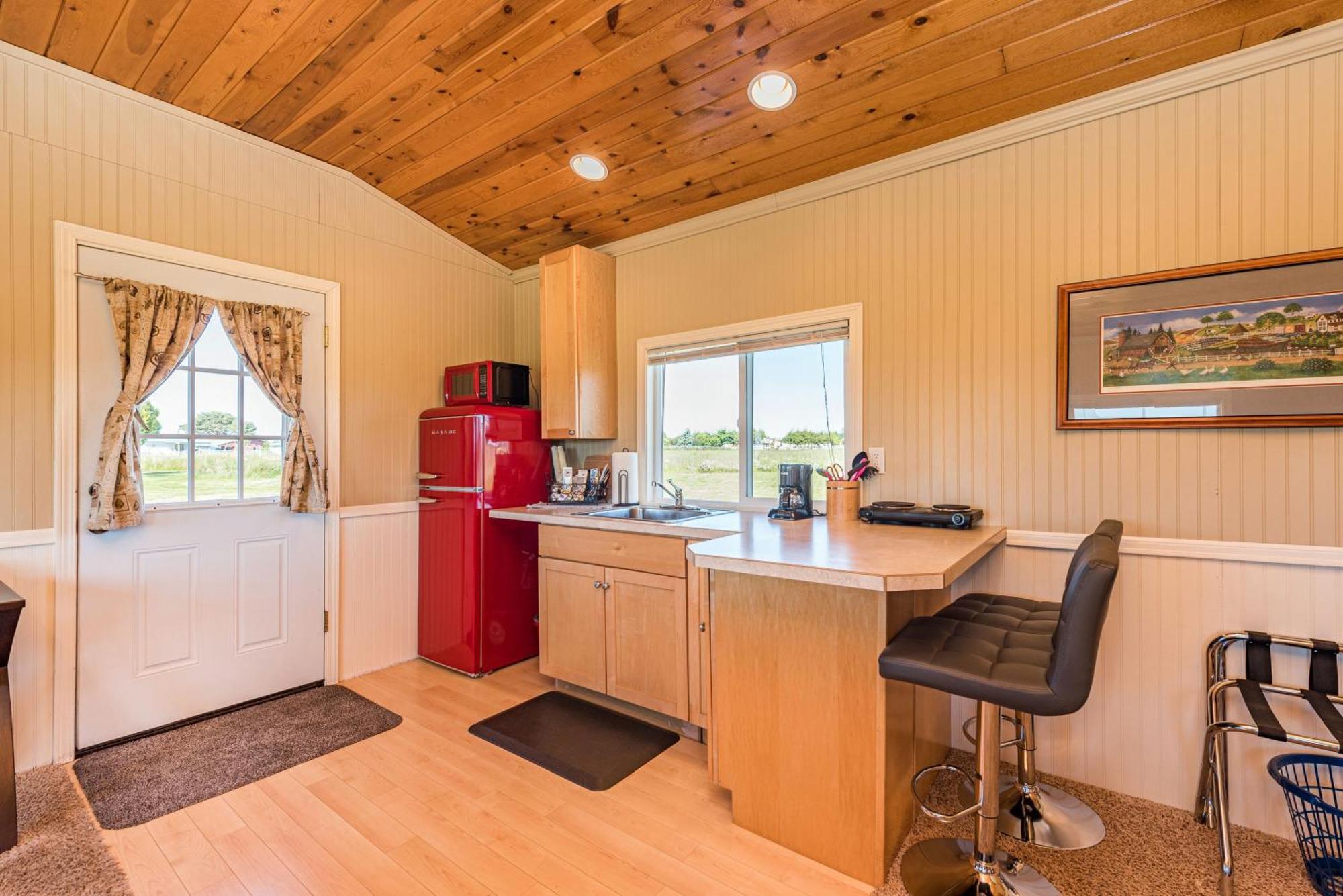 Juan De Fuca Waterfront Hotel & Cottages スクイム エクステリア 写真