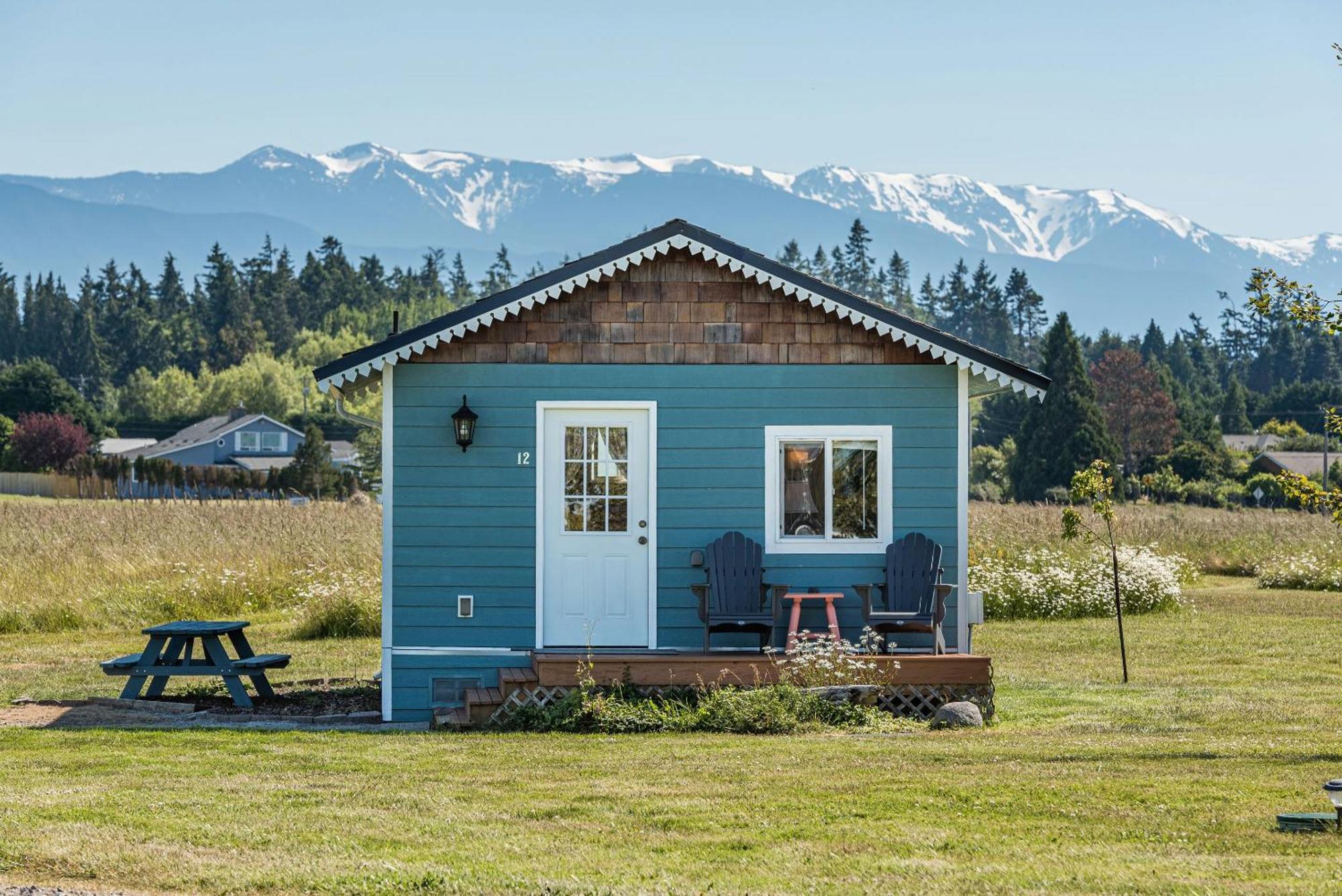 Juan De Fuca Waterfront Hotel & Cottages スクイム エクステリア 写真