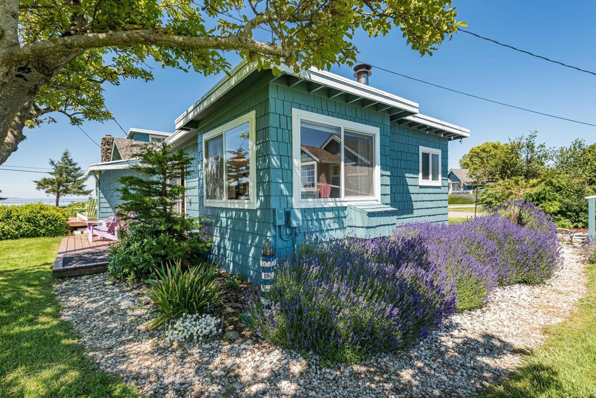 Juan De Fuca Waterfront Hotel & Cottages スクイム エクステリア 写真