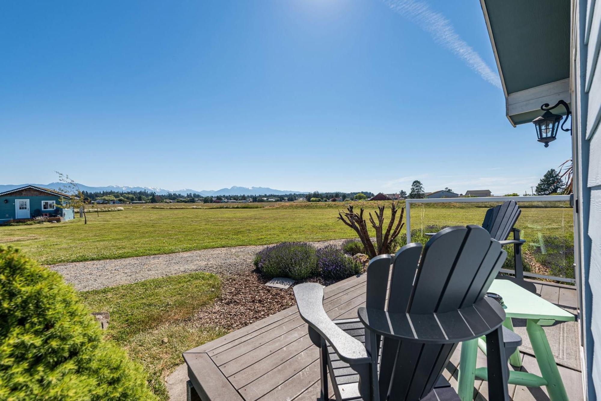 Juan De Fuca Waterfront Hotel & Cottages スクイム エクステリア 写真
