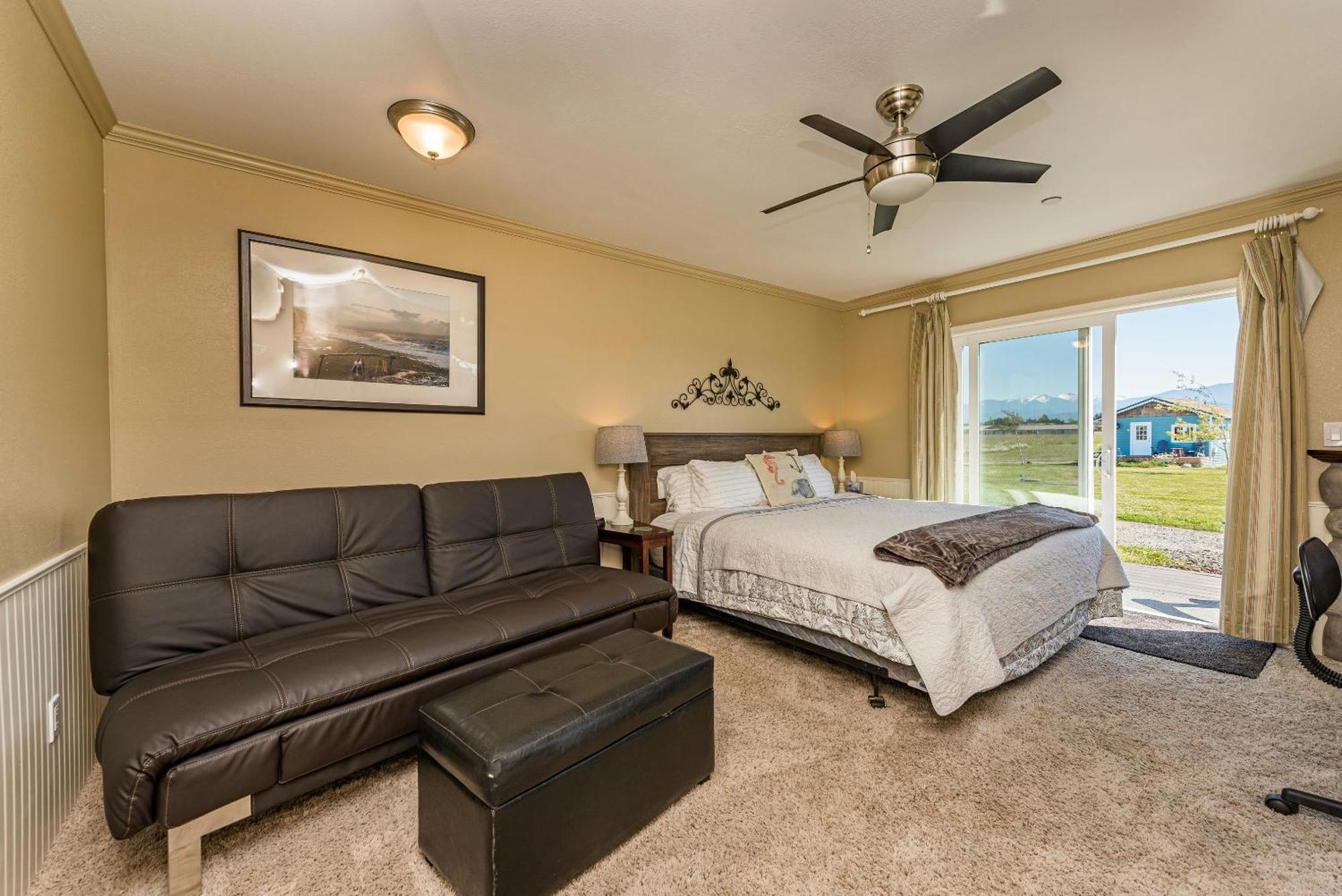 Juan De Fuca Waterfront Hotel & Cottages スクイム エクステリア 写真