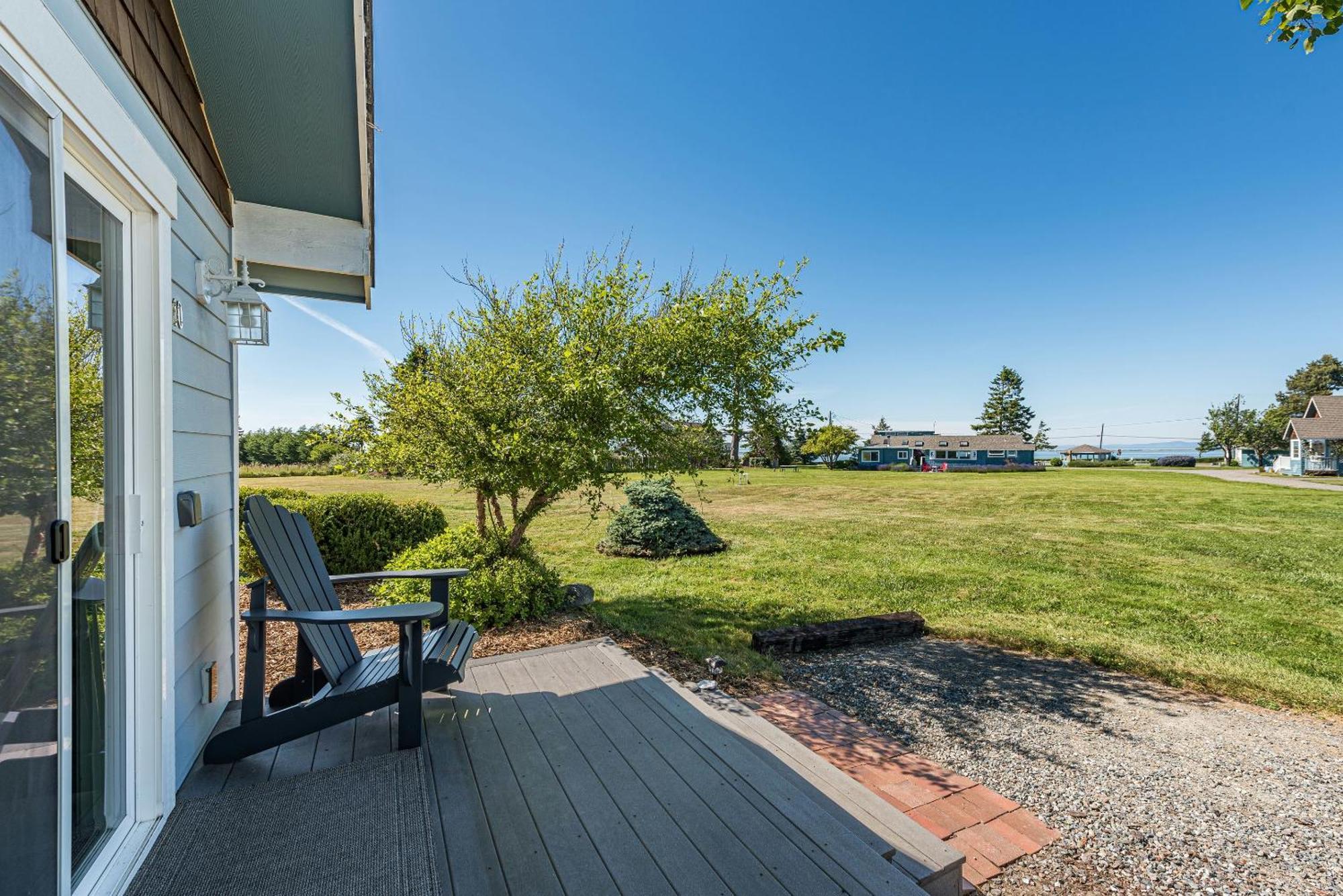 Juan De Fuca Waterfront Hotel & Cottages スクイム エクステリア 写真