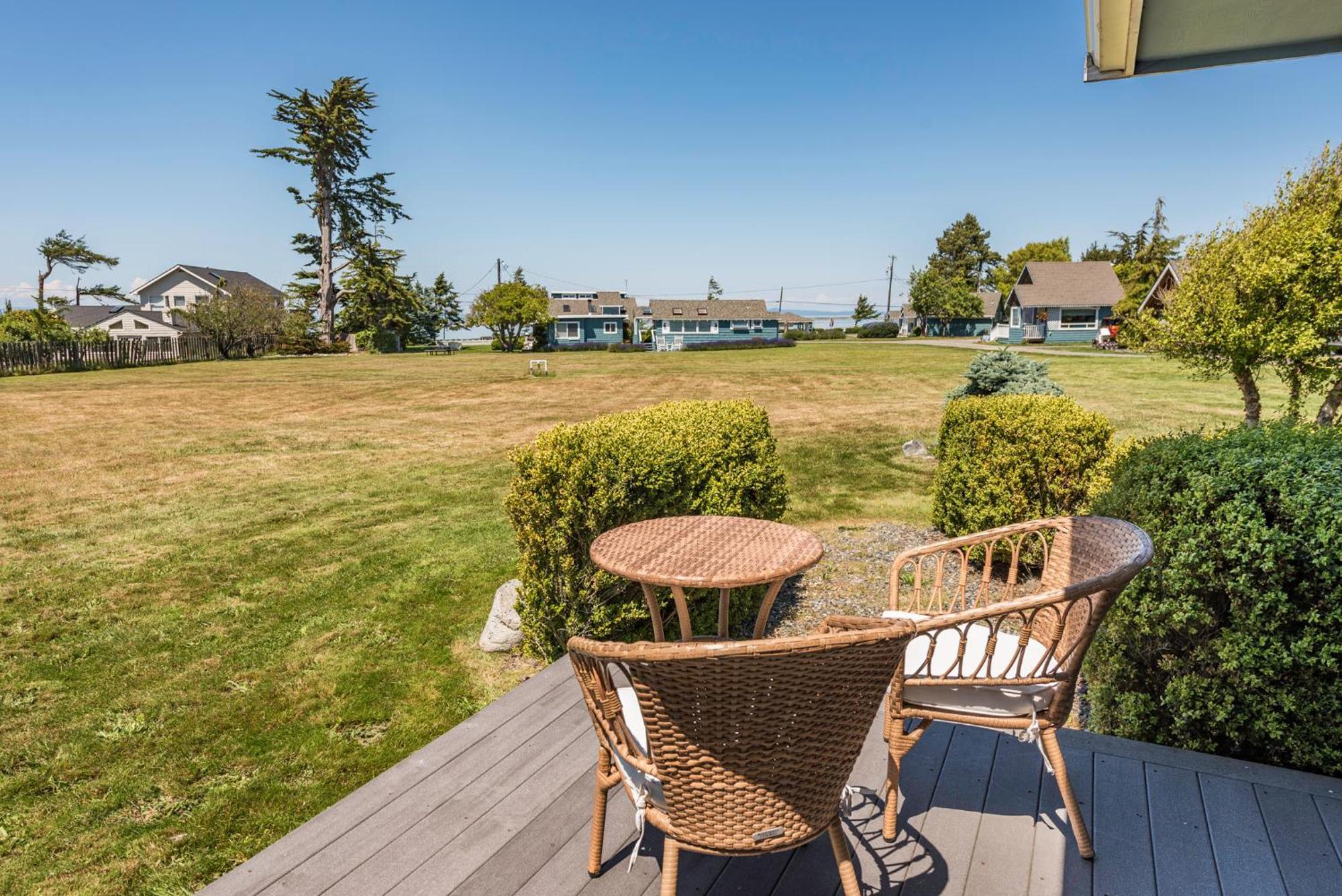 Juan De Fuca Waterfront Hotel & Cottages スクイム エクステリア 写真