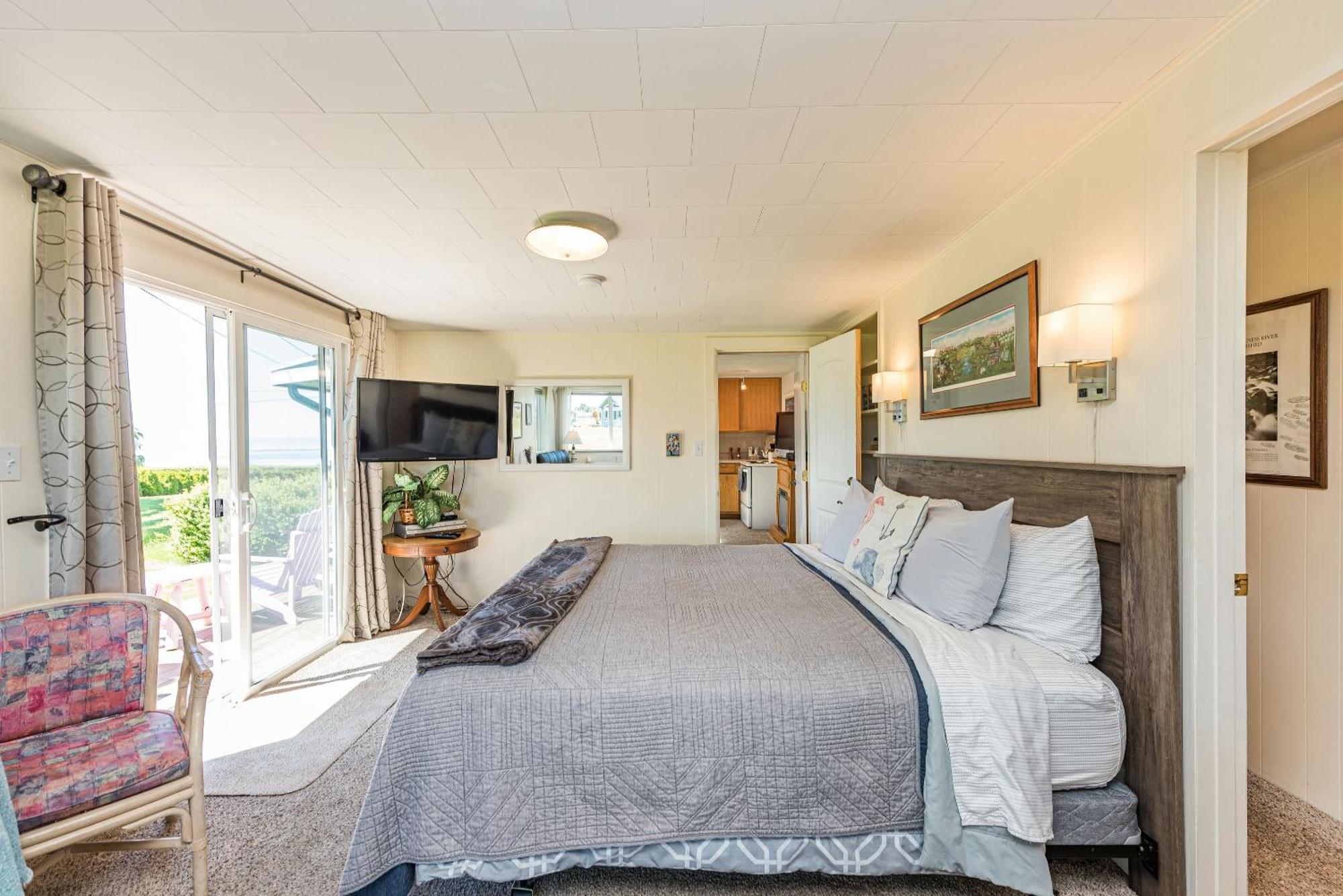 Juan De Fuca Waterfront Hotel & Cottages スクイム エクステリア 写真