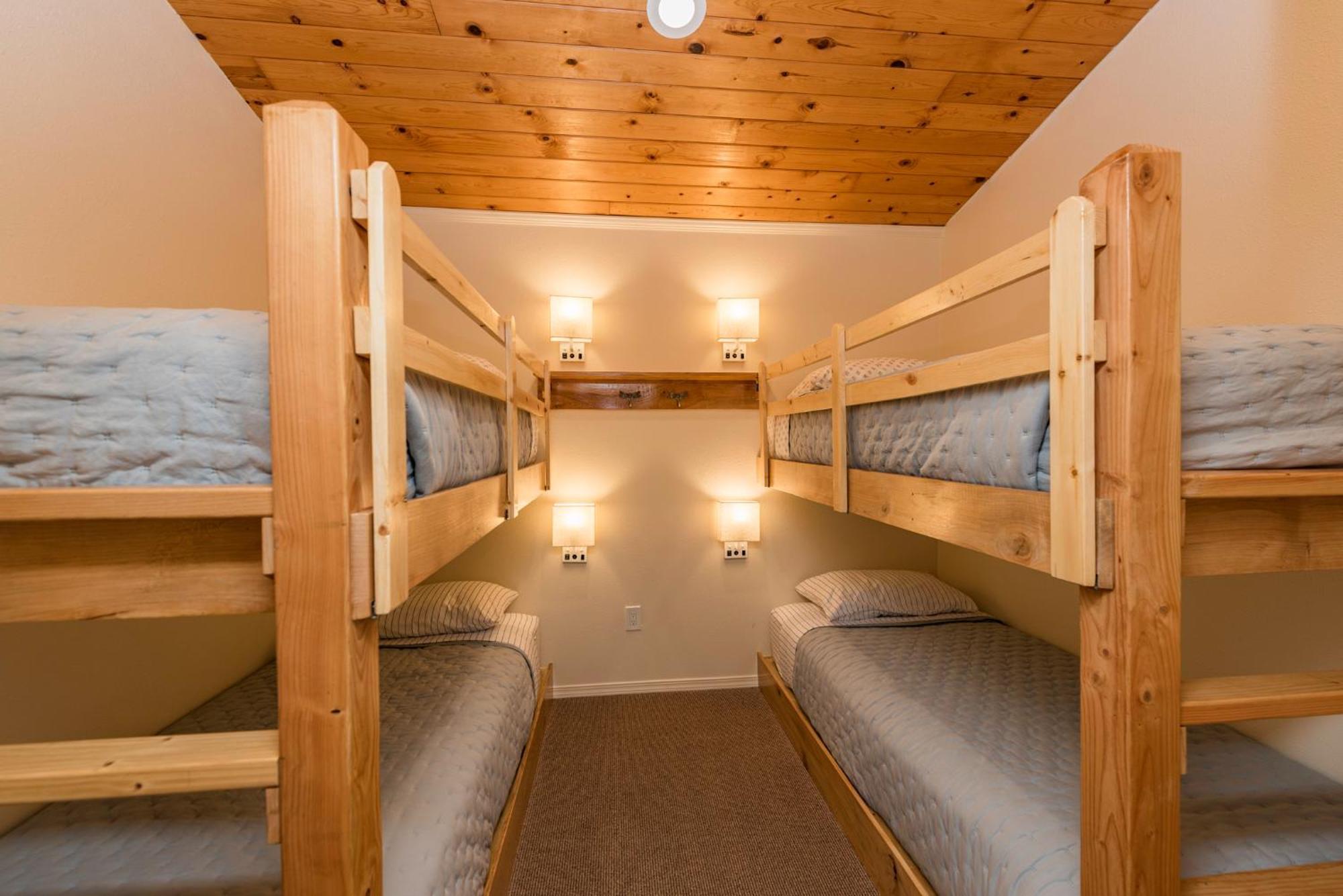 Juan De Fuca Waterfront Hotel & Cottages スクイム エクステリア 写真