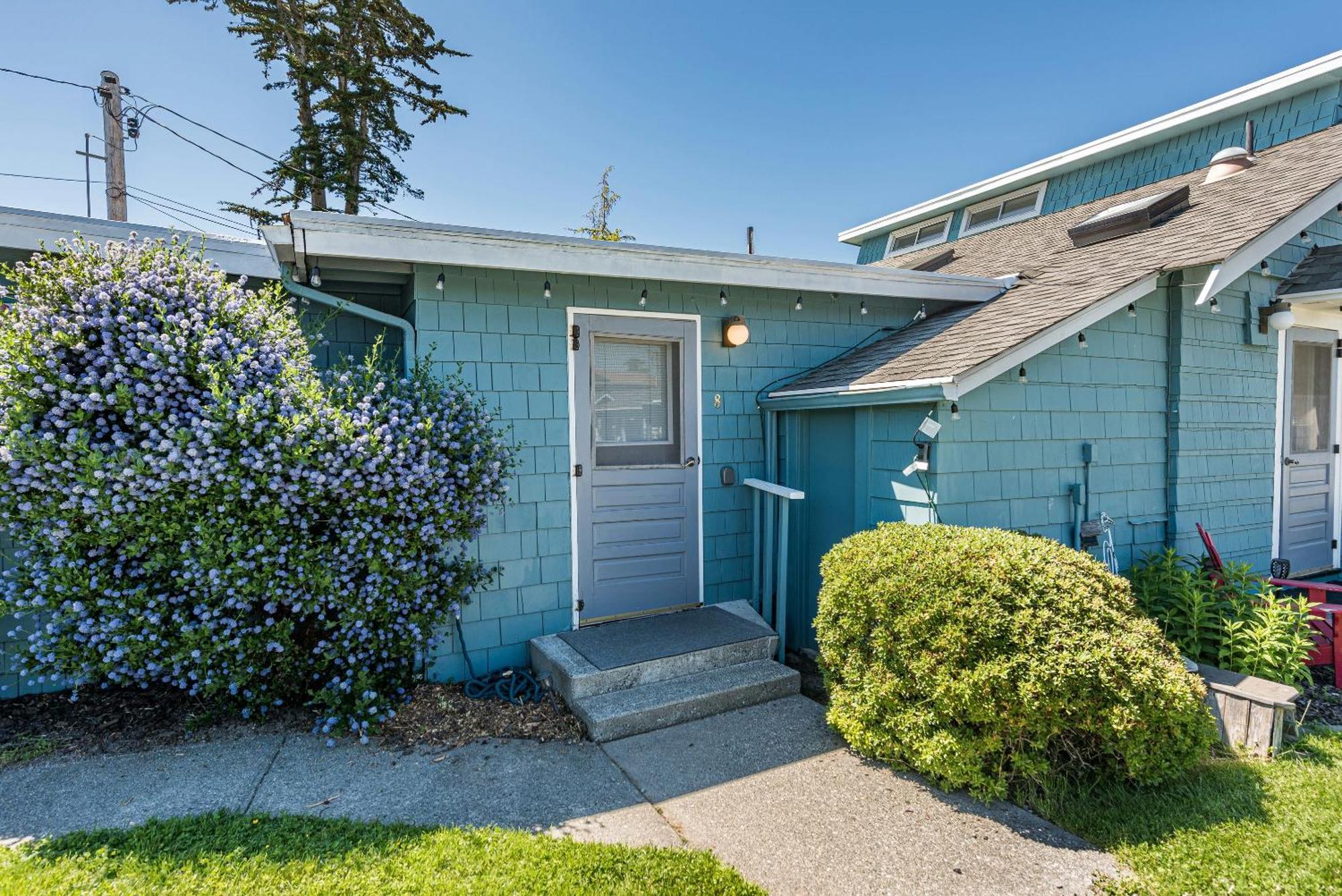 Juan De Fuca Waterfront Hotel & Cottages スクイム エクステリア 写真