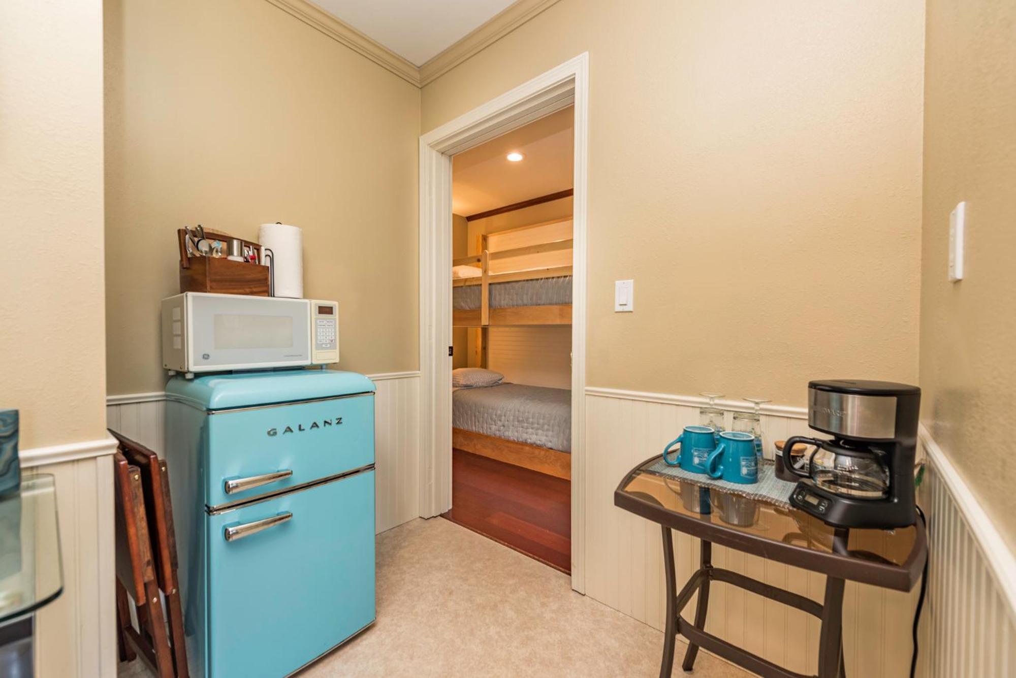 Juan De Fuca Waterfront Hotel & Cottages スクイム エクステリア 写真
